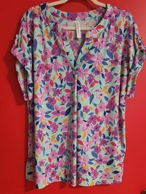 XL Dear Scarlet Mint Floral Split-Neck Tunic